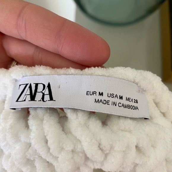 Zara Open Chunky Knit Cropped Sweater - Picture 6 of 6